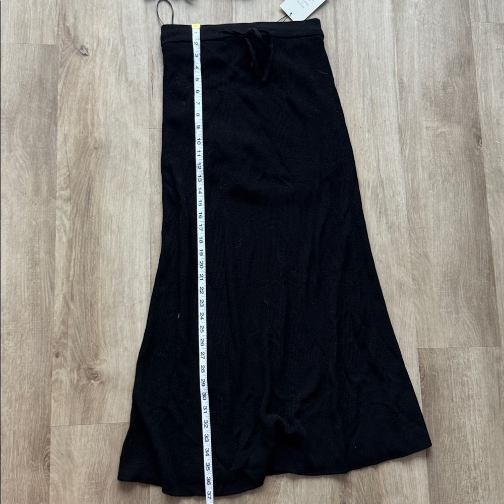 Stitch and Feather Black Top and Skirt Set sz M - Picture 8 of 10